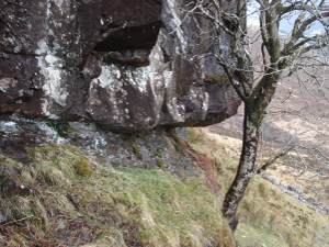 Recessed meteoritic ejecta layer